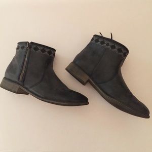 Roxy booties